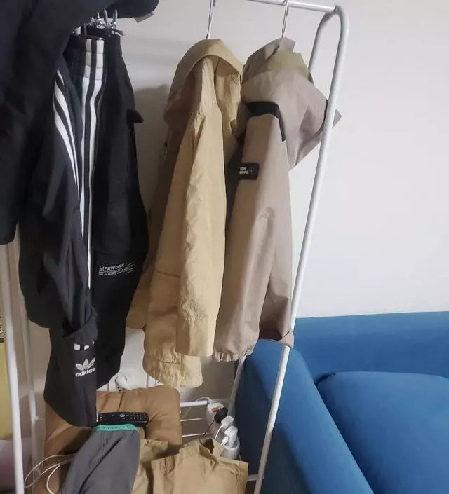 [네이버브랜드스토어 리뷰] 간단하게 걸기좋아요 기스들은 있지만 편하게 쓸용도니 뭐ㅎ