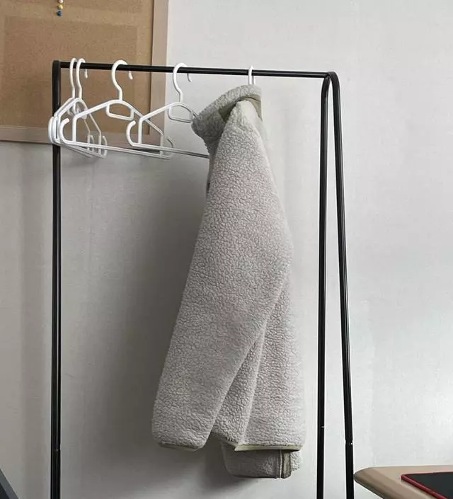 [네이버브랜드스토어 리뷰] 당연한 얘기겠지만 격하게 쓰는것도 아니고 튼튼합니다 :)
