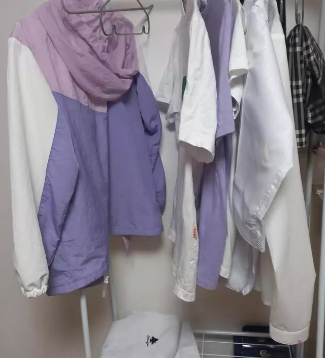 [네이버브랜드스토어 리뷰] 중학생 교복 걸이로 구매했어요
