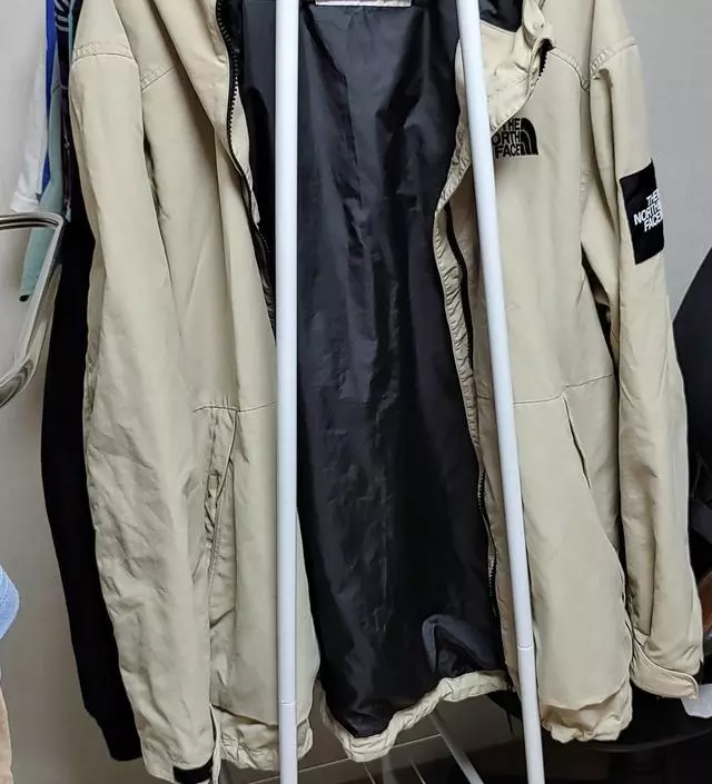 [네이버브랜드스토어 리뷰] 조립해놓고나니 깔끔합니다~