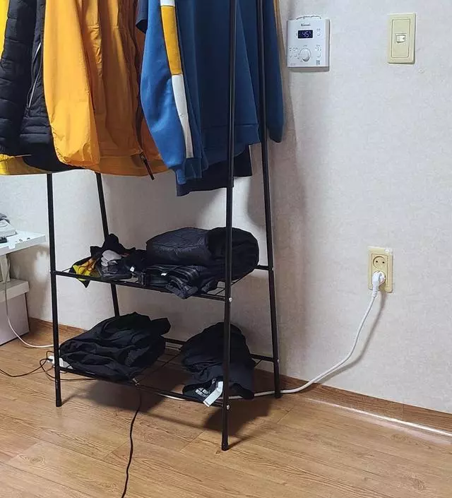 [네이버브랜드스토어 리뷰] 딱입을옷만 걸어서 쓰기 좋아요 ㅎㅎ