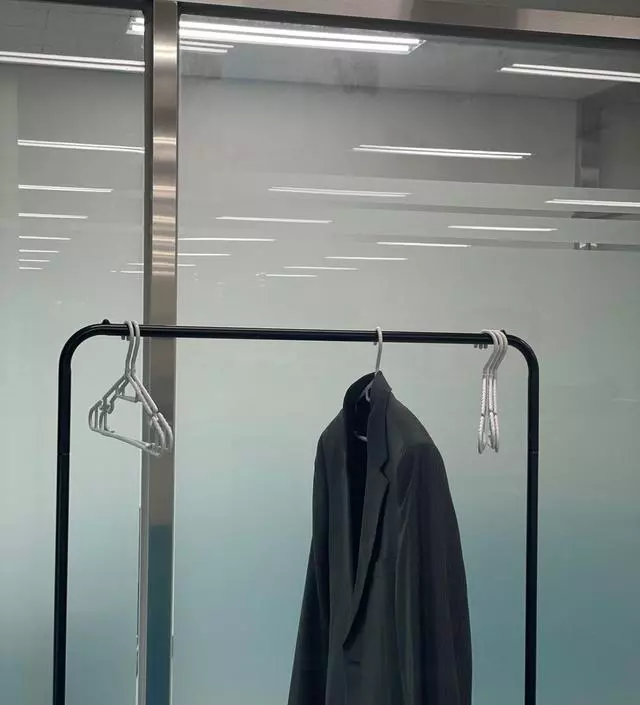 [네이버브랜드스토어 리뷰] 생각보다 튼튼하고 조립도 쉬워서 사용하기 좋네요 감사합니다.