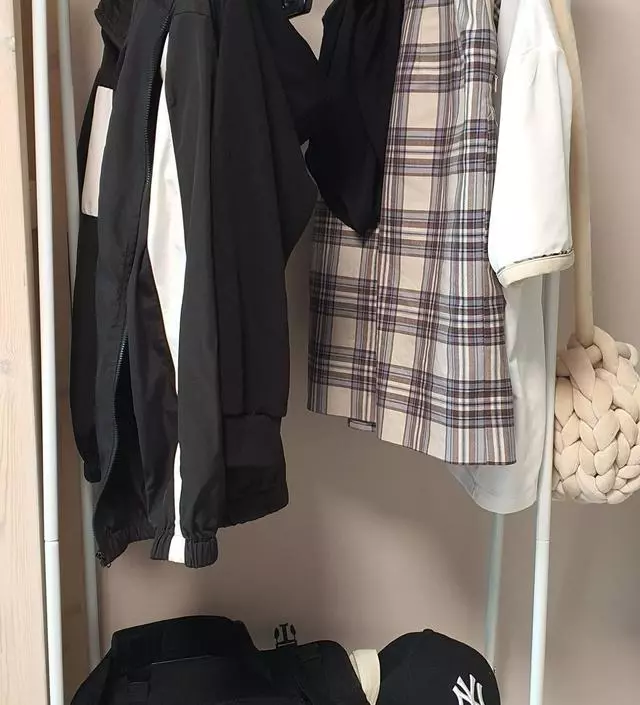 [네이버브랜드스토어 리뷰] 배송빨리왔고 조립도쉬웠어요