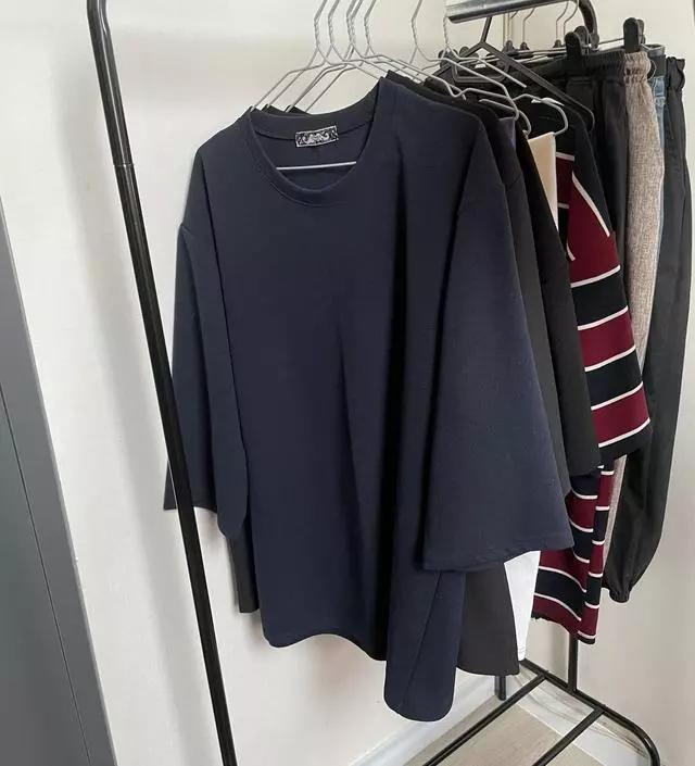 [네이버브랜드스토어 리뷰] 가벼운 옷 걸 용도에 틈새 공간에 딱 맞는 사이즈로 찾아서 만족합니다