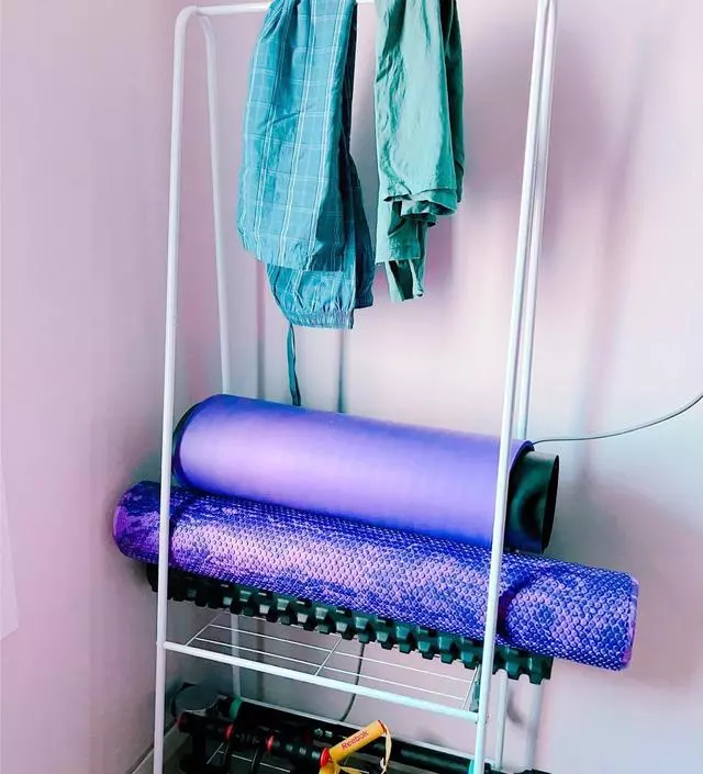 [네이버브랜드스토어 리뷰] 밑에 여러가지 올려두고 위에 잠옷만 걸쳐둘용도로 산건데 딱 원하던 용도와 사이즈라서