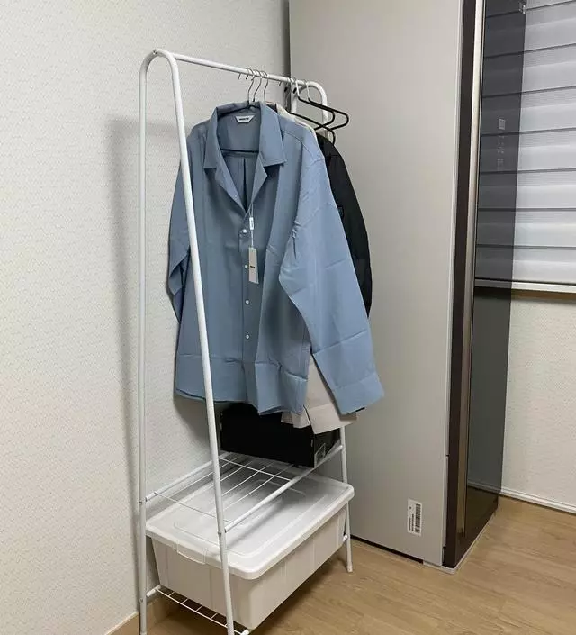 [네이버브랜드스토어 리뷰] 본가에서 쭉 쓰던 제품이었어요 옷도 많이 걸리고 오래써도 튼튼하길래 신혼집에도 추가