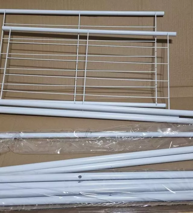 [네이버브랜드스토어 리뷰] 가격  대비 만족합니다.  구성품은 누락 없이 잘 왔습니다. 조립이 조금 귀찮네요.