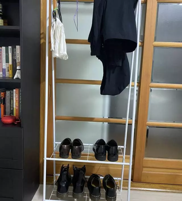 [네이버브랜드스토어 리뷰] 조립 간단하고 이정도면 간단한 옷들 걸기에는
