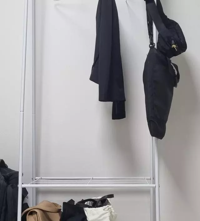 [네이버브랜드스토어 리뷰] 아주 좋아용 밑 공간은 가방 놓는 곳으로 사용하고 있는데 편하고 예쁘고 좋아용