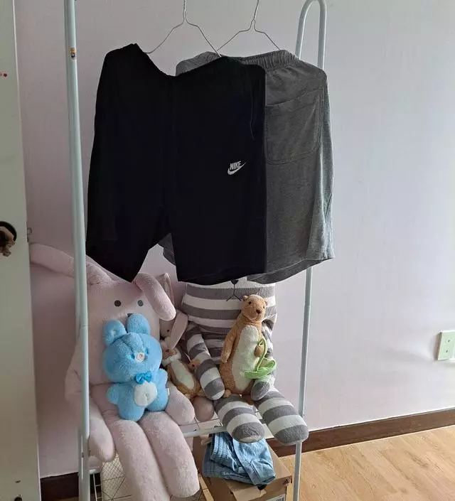 [네이버브랜드스토어 리뷰] 그렇게 견고하지는 않지만,
