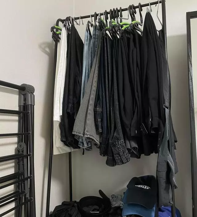 [네이버브랜드스토어 리뷰] 착힌 가격에 바지걸이로 사용하고 있는데 덕분에 옷 정리가 한결 수월해졌어요!!