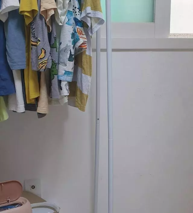 [네이버브랜드스토어 리뷰] 화면보다 좋아요. 튼튼합니다.