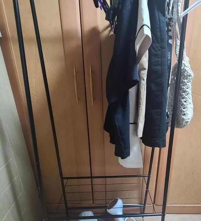 [네이버브랜드스토어 리뷰] 사이즈는 공간도 많이 차지하지 않고 딱 원하는 사이즈에요~조립은 아주아주 쉽지만 견