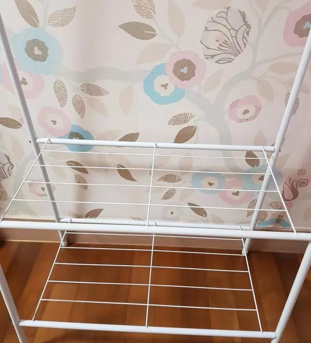 [네이버브랜드스토어 리뷰] 생각보다 너무 예쁘고 좋아요 . 그런데 약간 흠집있어서 조금 거슬리지만 그냥 쓰고있어