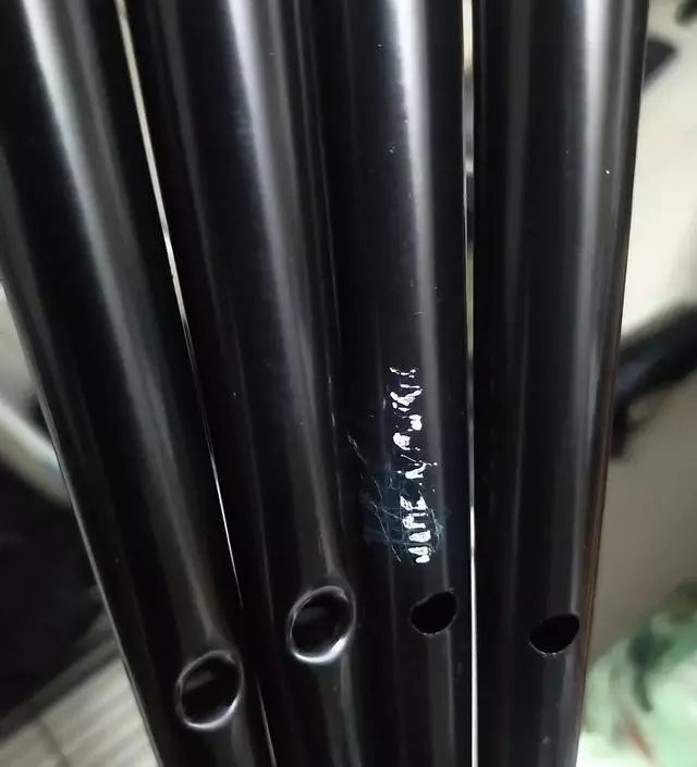 [네이버브랜드스토어 리뷰] 까짐이 있어 아쉽습니다. 그래도 조립도 쉽고 좋아요.