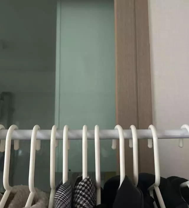 [네이버브랜드스토어 리뷰] 리뷰에 있는 분이 알려주신 순서대로 하니까 잘 조립됩니다!!
