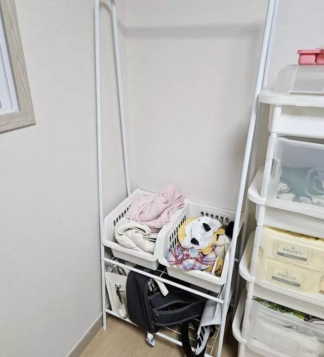 [네이버브랜드스토어 리뷰] 아기 외투를 정리해야할 행거가 필요해서 여기저기 검색하다가 가성비 괜찮은 것 같아 