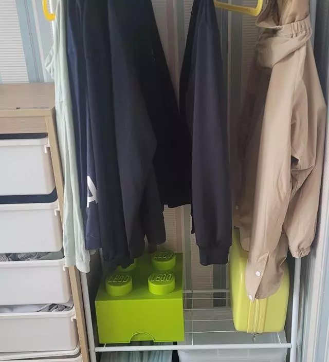 [네이버브랜드스토어 리뷰] 행거 놓으려는 곳이 좁아서 
