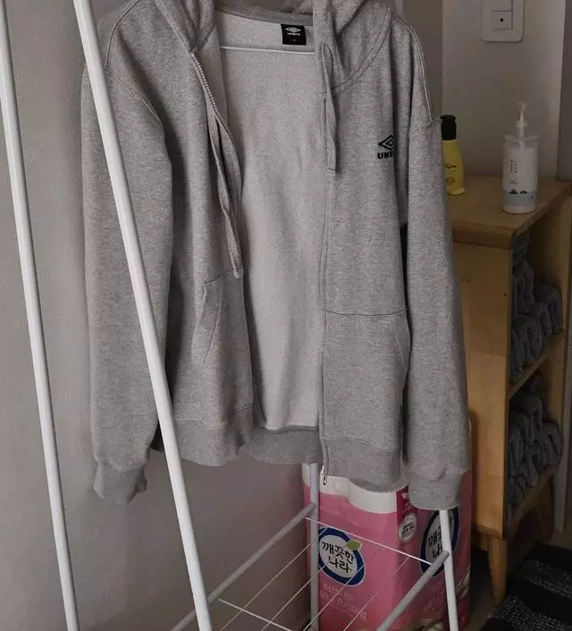 [네이버브랜드스토어 리뷰] 가볍고 설치쉽고 간단한 외출용 걸려도구매했는데 좋습니다