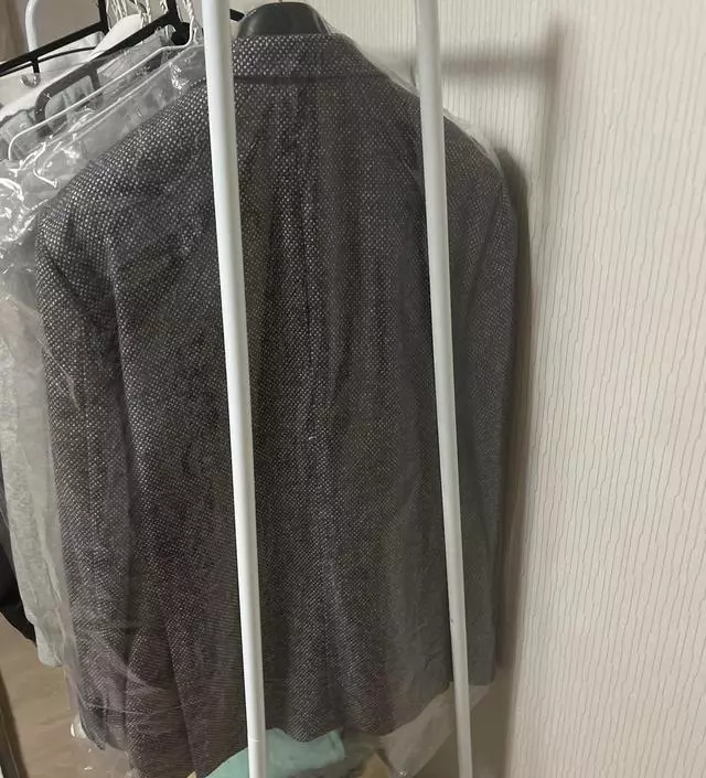 [네이버브랜드스토어 리뷰] 배송도 빠르고  깔끔하고 좋아요~ 생각보다 튼튼하고 옷도 많이 걸리네요^^