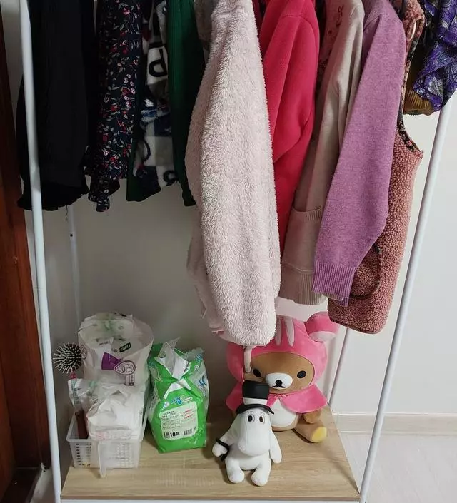 [네이버브랜드스토어 리뷰] 나사가 없어 번거로웠지만 상품은 마음에들어요~~