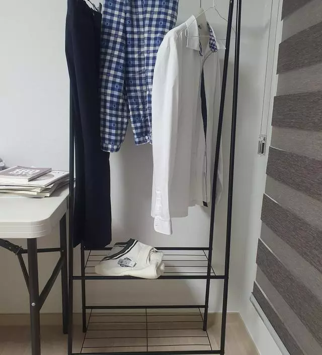 [네이버브랜드스토어 리뷰] 아들방에 입은 옷들 걸쳐 놓을 용으로 구매.
