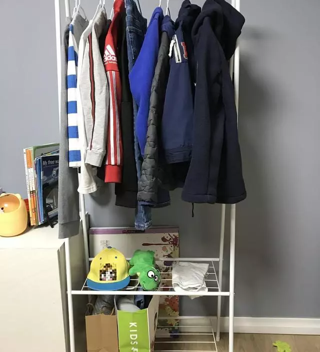 [네이버브랜드스토어 리뷰] 날씨가 추워진 옷걸이에 걸린 옷이 너무 많아서 구매하게 되었어요. 스탠드형 옷걸이에