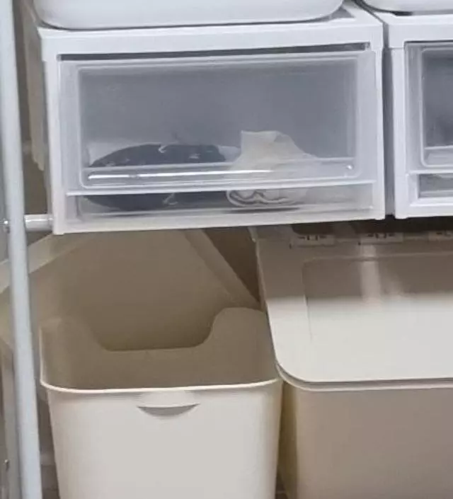 [네이버브랜드스토어 리뷰] 아랫쪽에 선반을 두니 쓰임새가 더 좋아졌어요
