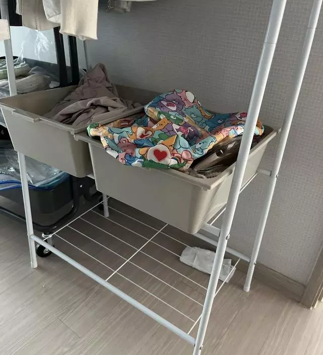 [네이버브랜드스토어 리뷰] 매우만족하며 사용중입니다 밑에 수납함을 넣어서 잘사용중입니다