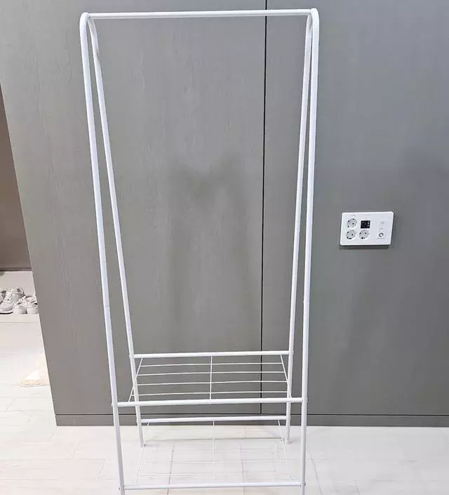 [네이버브랜드스토어 리뷰] 자주 입는 옷, 입던옷 옷장에 바로 넣기 찜찜한 옷들 걸기 딱 좋아요.
