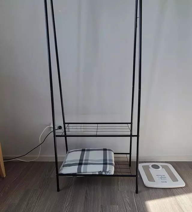 [네이버브랜드스토어 리뷰] 겨울철 외출할때 입었던 외투등을 보관하려 구입했어요 저렴한 가격대비 튼튼해서 잘 사