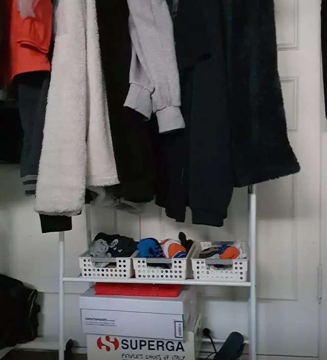 [네이버브랜드스토어 리뷰] 생각보다 튼튼하고 옷이 많이 걸리네요.
