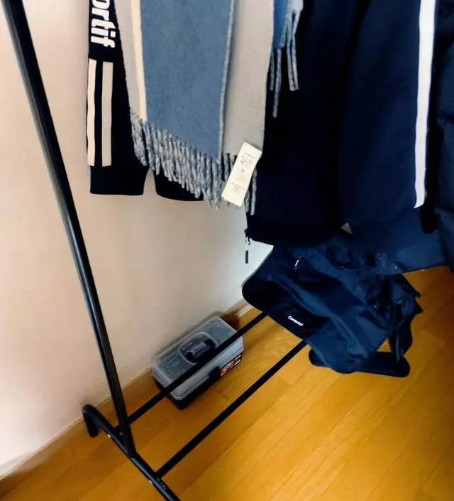 [네이버브랜드스토어 리뷰] 아이 겨울옷 걸어두려고 주문했는데 깔끔하고 좋아요