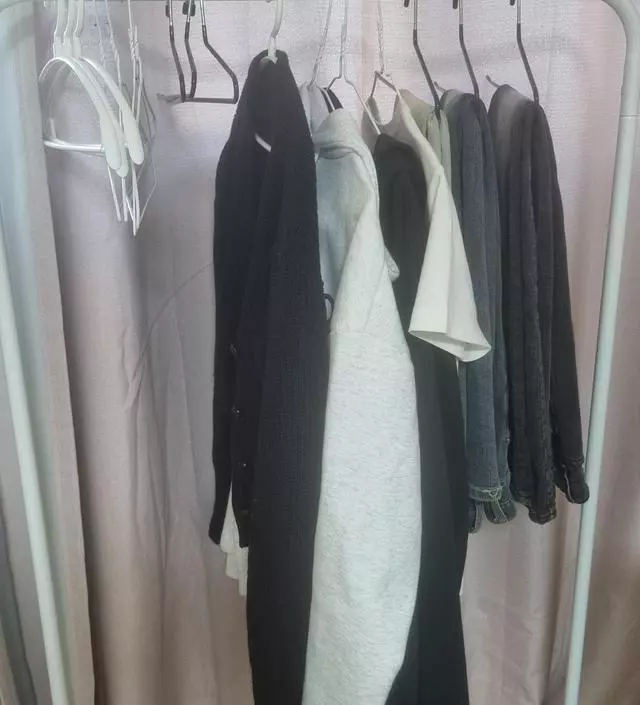 [네이버브랜드스토어 리뷰] 아이 방에 두려고 샀는데 사이즈도 딱 맞고 수납공간도 있어서 좋아요~
