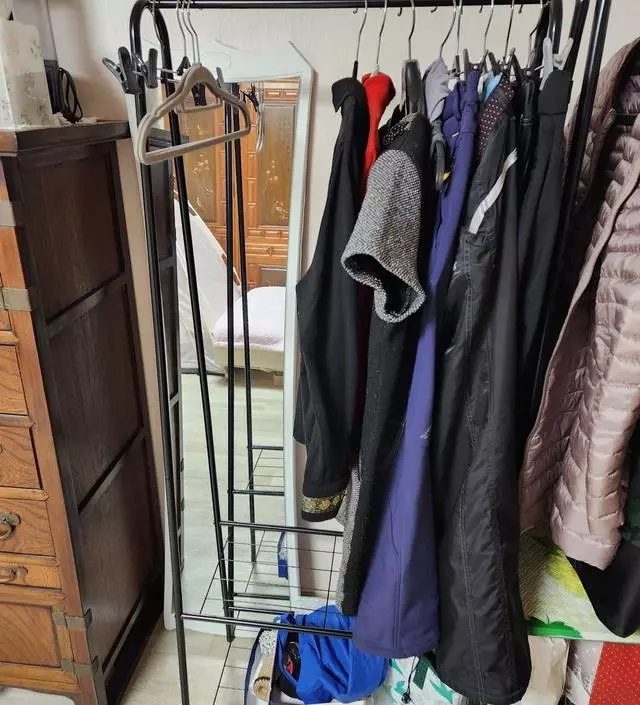 [네이버브랜드스토어 리뷰] 가성비 좋은 행거라서 너무 만족합니다. 
