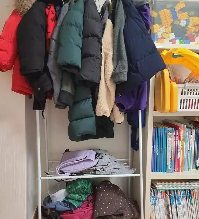 [네이버브랜드스토어 리뷰] 아이방 책장 옆 남는 공간에 놨는데 딱이에요.
