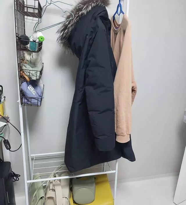 [네이버브랜드스토어 리뷰] 다시 입을 옷 거는 용도로 샀는데 딱이에요
