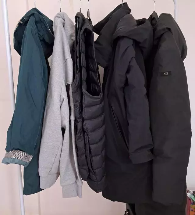 [네이버브랜드스토어 리뷰] 약간 흔들거림은 있지만 가격생각하면 굿이네요 하나더사려고요