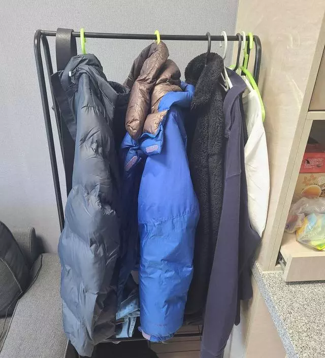 [네이버브랜드스토어 리뷰] 공간이 좁아 구입했는데 대만족 입니다. 잘산거 같아요