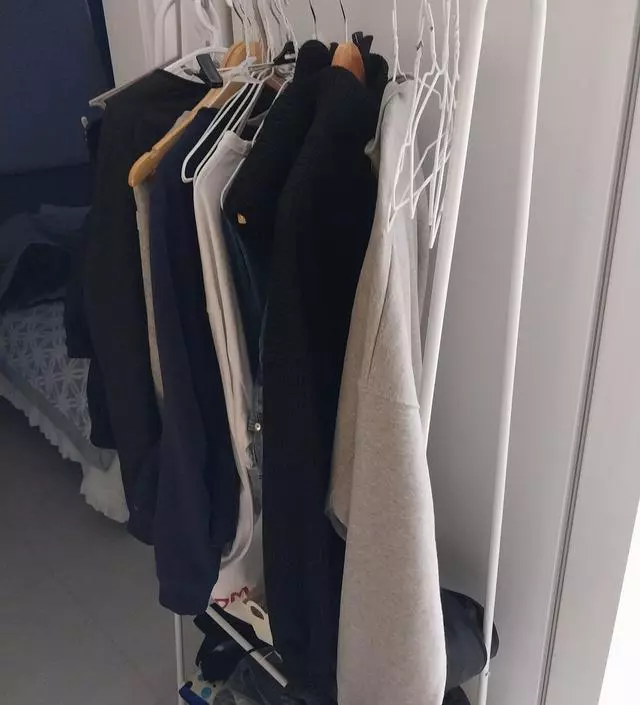 [네이버브랜드스토어 리뷰] 옷도 적당히 걸수도 있고 조립도 어렵지 않아요