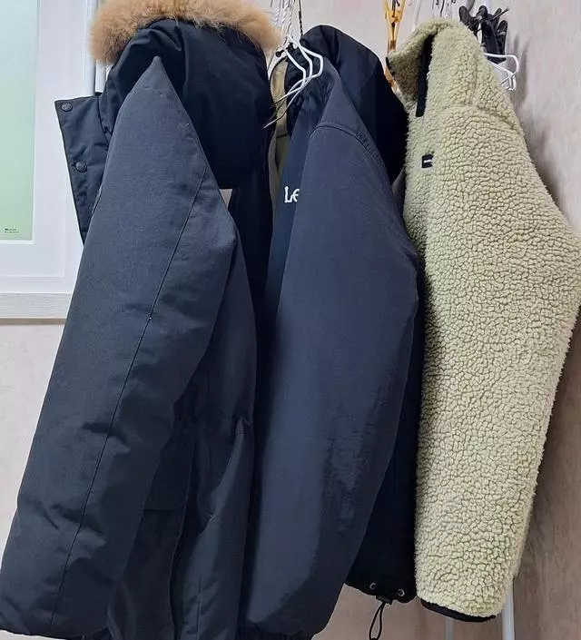 [네이버브랜드스토어 리뷰] 가격이 가격이다보니 엄청 튼튼하진 않습니다
