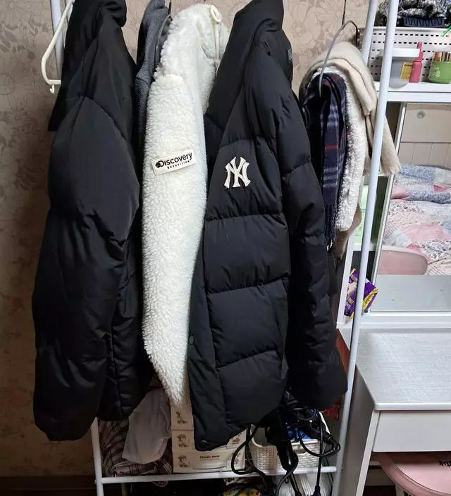 [네이버브랜드스토어 리뷰] 아이방에 겨울옷 걸고있어요 공간차지 적고 수납좋고 가성비 정말 짱입니다 강추