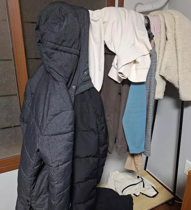 [네이버브랜드스토어 리뷰] 롱패딩 2개도 거뜬히 걸려요. 튼튼하고 좋아욤