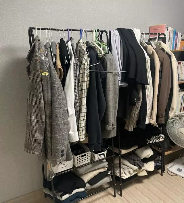 [네이버브랜드스토어 리뷰] 간단하게 옷 걸어두기 좋습니다