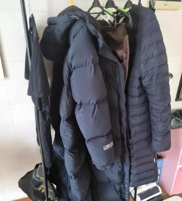 [네이버브랜드스토어 리뷰] 매일입는 겨울겉옷을 다시 옷장에 넣기 그래서 현관입구에 두려고 구매했어요 너무 사이