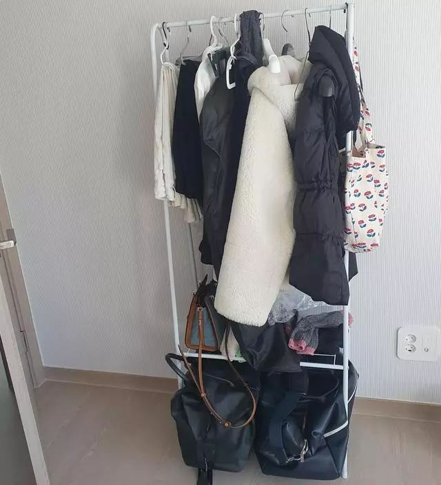 [네이버브랜드스토어 리뷰] 가볍게 입던옷만 걸어둘려고 했는데
