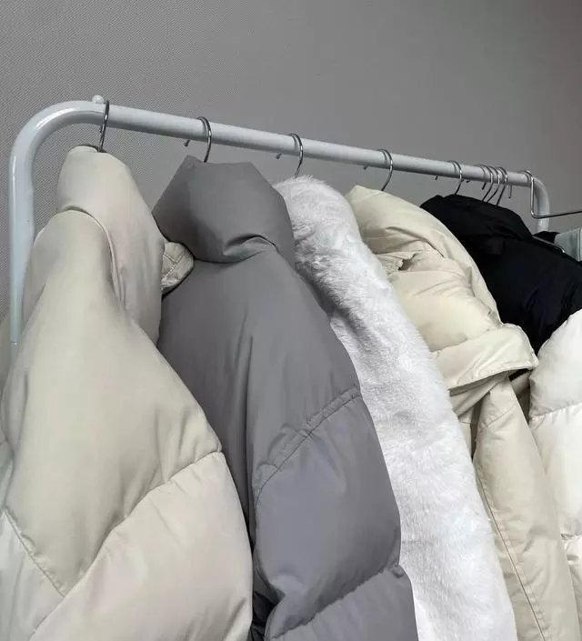 [네이버브랜드스토어 리뷰] 집에 행거가 부족해서 샀는데 딱 좋은 것 같아요 내구성도 좋은 것 같습니다
