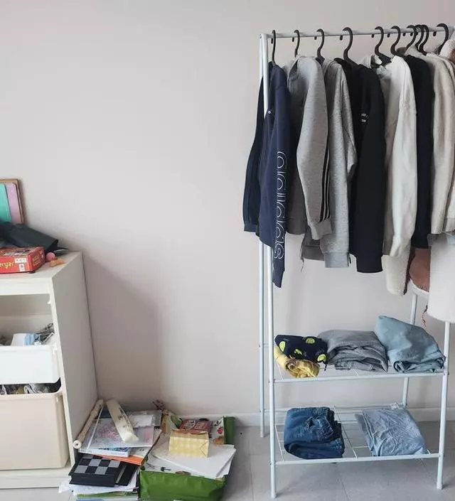 [네이버브랜드스토어 리뷰] 딸아이 방이 매번 말해도 잔소리 되고 정리가 안되는게 옷 걸수 있는 헹거가 없어서 인