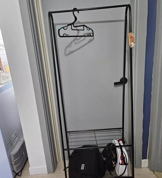 [네이버브랜드스토어 리뷰] 생각했던 사이즈고 딱 좋네요. 블랙이라 깔끔하고 조립도 간편합니다~