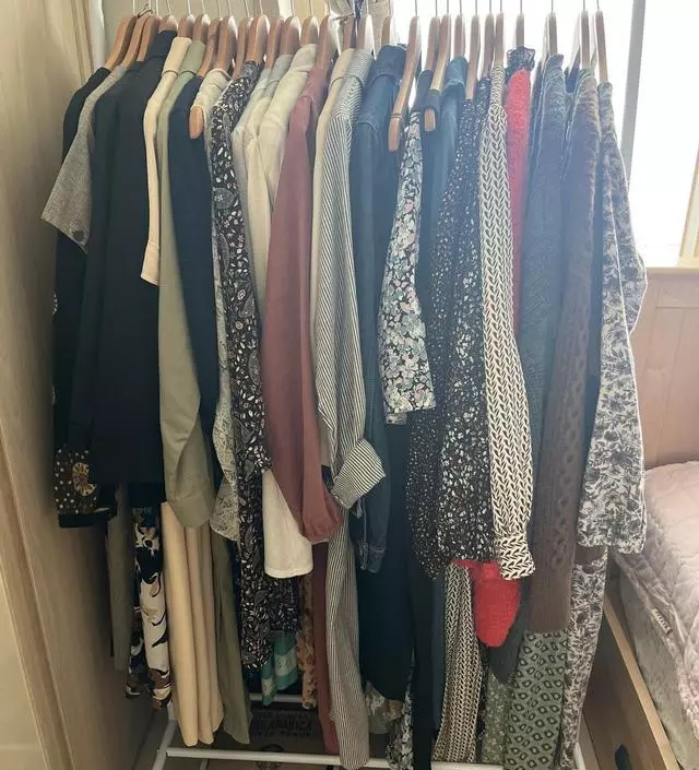 [네이버브랜드스토어 리뷰] 흰색이라 깔끔하고 조립하기도 쉬워요 
